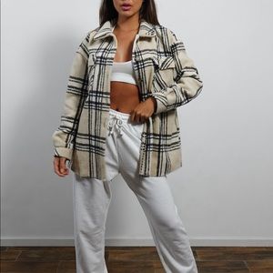 MISSGUIDED PLAID OVERSIZED SHACKET **NWT**